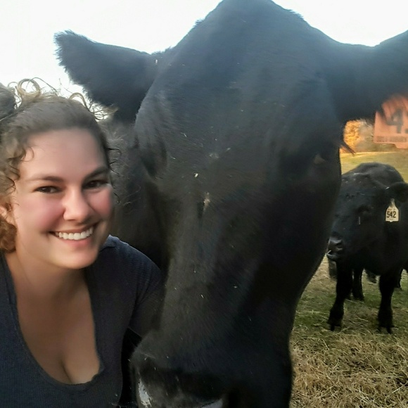 Meet your Posh Ambassador, Darcey! - Picture 2 of 5